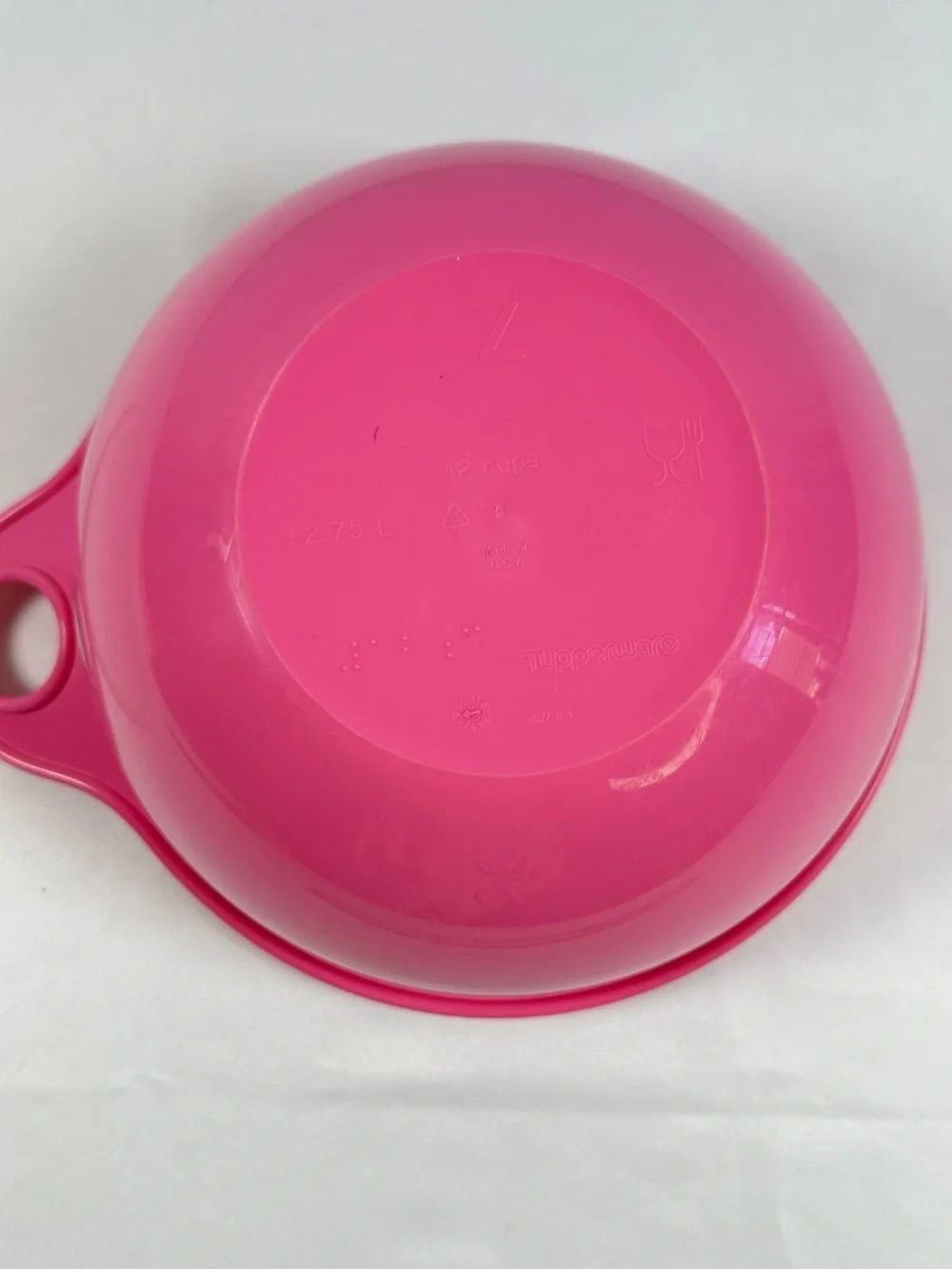 Pink Tupperware Bowl with White Lid 2677-B-4, 12 cup, 2.75 liters, Thumb Handle.
